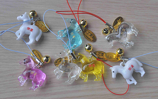 ���٤κ���